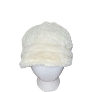 Medium Crown Cap winter Gora Gatsby Cream Furry Lined Hat